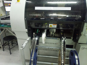 Universal Instruments SMT Machine GSM SMT Machine